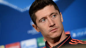 Find out everything about robert lewandowski. Robert Lewandowski Privat Der Hahn Im Korb So Lebt Der Fussball Star Abseits Des Spielfeldes News De