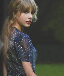 Taylor swift news taylor swift album taylor swift pictures taylor alison swift young taylor swift taylor swift tumblr taylor swift photoshoot live.bbc radio 1 on twitter. Taylor Swift Red Photoshoot 2012 Taylor Swift Photoshoot Taylor Swift Red Taylor Swift Hair