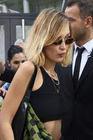Bella Hadid Daily On Twitter Bella Hadid Hair Bella Hadid Short Hair Bella Hadid Style