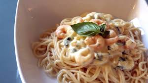 Serve over hot linguine and garnish i'm going to cut the pasta in half and double up on the sauce next time. Garlic Prawns In A Creamy White Wine And Parmesan Sauce A La Waiki Youtube