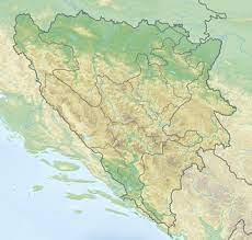 Neben dem schon mehrfach beschriebenen pflanzenschutz gibt es noch eine andere gelegenheit, bei der bäume unten weiß angemalt werden Bosnien Und Herzegowina Wikipedia