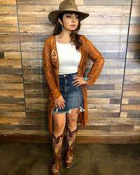 Find This Look Ale Accessories Elpotrerito Hat Boots Elpotrerito Shirt Ski Cowboy Outfits For Women Cowgirl Outfits For Women Country Girls Outfits