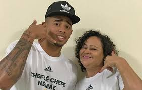 His birthday, what he did before fame, his family life, fun trivia facts, popularity rankings, and more. Brazil Wonderkid Gabriel Jesus Still Gets Pocket Money Daily Mail Online
