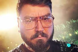 Micutzu, la poliție în urma unui scandal pe calea victoriei. O09 Sjzju3csqm