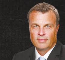 Daniel Outler's Instagram, Twitter & Facebook