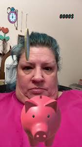 Lori Ingham's Instagram, Twitter & Facebook