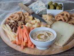 L'apéritif est un moment important de détente et de partage. Aperitif Dinatoire 3 Idees De Planches Apero La Cuisine D Adeline