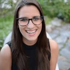 Anita Roach's Instagram, Twitter & Facebook