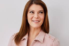 After A Lifetime Of Eating, Gail Simmons Is Still Hungry «