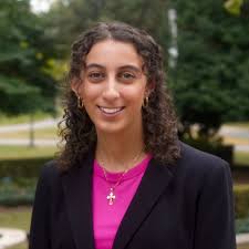 Meet Our Student, Cara Christopher (she/her/hers) 👋 What are you studying  at Jefferson? 💊 I am a dual doctor of pharmacy and master of public health  student. I am also completing the