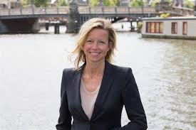 Ollongren drukt ondanks kritiek kamer duurder energielabel door. Women In Leadership Amsterdam Deputy Mayor Kajsa Ollongren