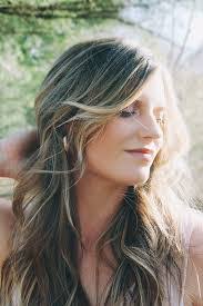 Liz Brunner's Instagram, Twitter & Facebook