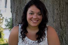 Alyssa Barker's Instagram, Twitter & Facebook