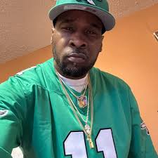 Spent New Year Day with all my favorite things. Family, food, islands,  water, beaches, boats, cars, and RC cars. thanks for making me get away,  babe. I know I don't let you