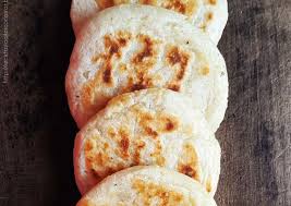Arepas De Mandioca Yuca Y Harina De Arroz Sin Gluten Veganas Faciles Rapidas Y Economicas Receta De Recetas Faciles Con Arroz Receta Arepitas De Yuca Harina De Arroz Harina De Mandioca