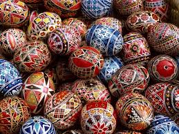 100 Ro Imagini De Paste Iepuras Oua De Paste Easter Eggs Easter Egg Pictures Easter Egg Painting