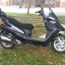 Here you can show the riders' rating of the 150s and a discussion forum for this particular 150 cc. Modenas Elegan 150cc