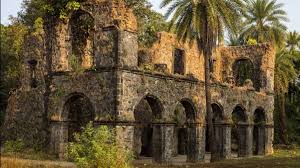 historic forts in Mumbai ...