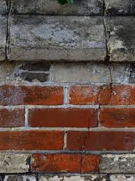 Vieux Murs En Briques Et Murs En Briques Craquelés Dans Le Mur Photo stock 