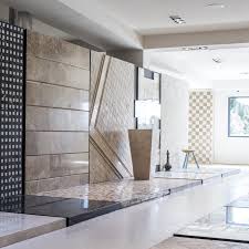 © sc rock star construct srl toate drepturile asupra datelor si informatiilor continute in acesta lucrare ne apartin si nu pot fi reproduse partial sau total, fara acordul prealabil scris al sc rock star construct srl. Deschidere Showroom Rock Star Construct