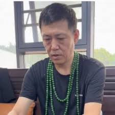 Lao Zheng, anchor of "Xinjiang Hetian Jade Lao Zheng."