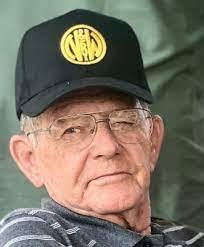 Dennis Elwood's Instagram, Twitter & Facebook