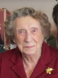 Notre ancienne professeur d'anglais Madame Monique Petitcolas passe le  bonjour à toutes les personnes la connaissant (vous êtes nombreux) et leur  souhaite de bonnes fêtes de fin d'année. je lui transmettrais bien