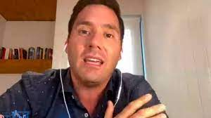 Pancho saavedra campeando la cazuela de la abuelita pobre que no recibe pensión es verdad que pancho saavedra se alimenta de las almas de las señoras jubiladas a las que les bolsea. Pancho Saavedra Confeso Que Caso A Una Pareja Durante La Cuarentena