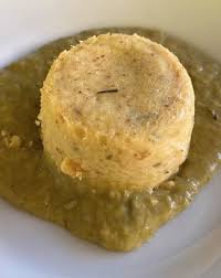 Versare il composto all'interno di una pirofila da forno, cospargere la superficie dello sformato con del pangrattato ed infornare a 200° per circa 20 minuti. Sformato Di Trota E Patate Novelle Su Vellutata Di Porri Picture Of Rifugio Barfe Angrogna Tripadvisor