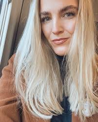 Gabrielle Vickers's Instagram, Twitter & Facebook