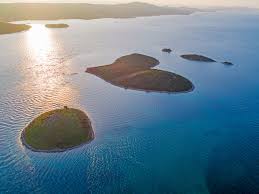 Along with opatija and galesnjak, the list includes the portuguese island of porto santo, spicnik in slovenia, italian burano, dinard in brittany, oia in santorini, greece, mijas in andalusia. Galesnjak Tourist Info Der Gemeinde Pasman
