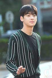 Eun woo plays the best friend of the protagonist's brother. Cha Eunwoo Astro Asiachan Kpop Image Board