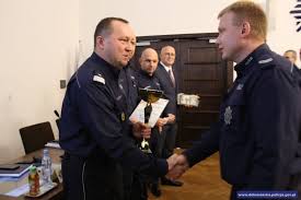 Przewodniczący Piotr Malon na odprawie kadry kierowniczej dolnośląskiej  Policji