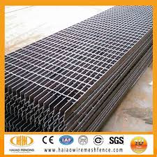 High Quality Steel Bar Steel Grating Platform Floor Galvanized Welded Floor Anti Slip Grating Serrated Design Bu Metal Grill Steel Bar Sliding Doors Exterior