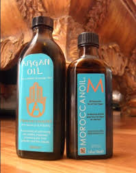 The fatty acids in moroccan oil make it an excellent moisturizer. What Does Moroccan Oil Do To Your Hair Curly Girl Approved Faqs