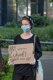 Denkt ihr , dass in nrw nach den sommerferien die weiterführenden schulen wieder zum normal betrieb bzw. Schulen In Nrw Offnen Wieder Ist Das Demokratie 04 2020 Beitrage Youpod De
