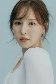 Kalau korang tak tengok lagi, boleh tengok dekat bawah ni tau. Wendy Akhirnya Kembali Bersama Red Velvet
