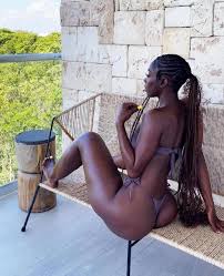 Bria Myles - Free sexy pics, galleries & more at Babepedia