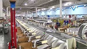 Postal Service Distribution Center During The Holidays Youtube