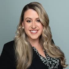 Erin Cea's Instagram, Twitter & Facebook