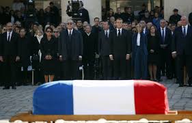 ⋙ mort de charles aznavour : Hommage National A Charles Aznavour Le Devoir