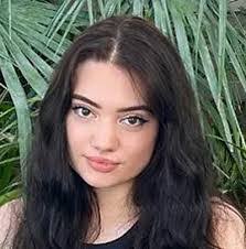 Tabitha Holt's Instagram, Twitter & Facebook