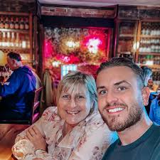 Mitch Thomas (@mitchthomasmusicuk) • Instagram photos and videos