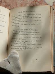 Dirge Without Music Edna St Vincent Millay More Precious Was The Light In Your Eyes Than All The Roses In T Pretty Words Love Poems Edna St Vincent Millay