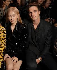 Check spelling or type a new query. Joey King Und Jacob Elordi Getrennt