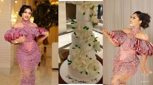 Nollywood actress, tonto dikeh turned 33rd on june 9th, and celebrated with family, friends and some colleagues. What A Sight Reactions As Tonto Dikeh S Shows Off The Giant Cakes She Got For Her Birthday Video Intel Region
