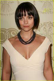 Christina ricci short hair at the mtv movie awards. Christina Ricci Has Super Short Hair Photo 590871 Christina Ricci Pictures Just Jared