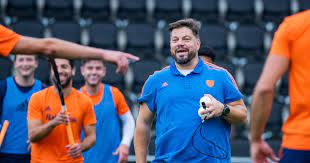 Op zaterdag 17 augustus gaat in het belgische antwerpen het ek hockey 2013 van start. Max Caldas Stopt Na Spelen Als Bondscoach Van De Hockeyers Andere Sporten Ad Nl