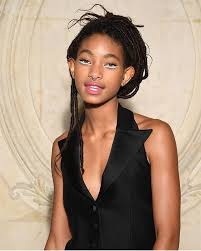 Willow is an actress known for i am legend and kit kittredge: Willow Smith Biography Net Worth Movies Celebrity Sphere