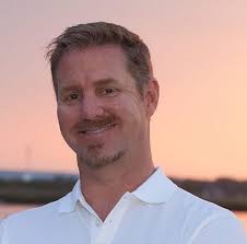 Voters elect 4 Beaches city council members